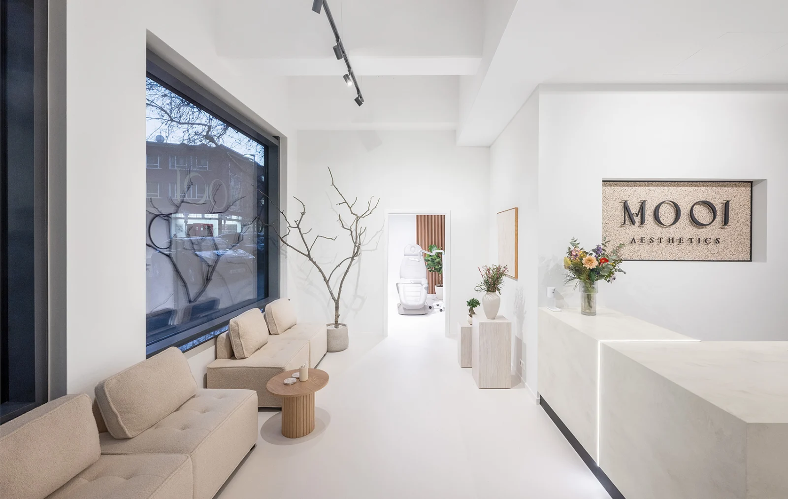 Warte- und Empfangsbereich von MOOI Aesthetics Stuttgart